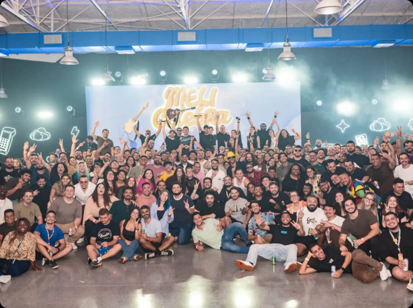 Equipe e convidados reunidos em evento da BTO+