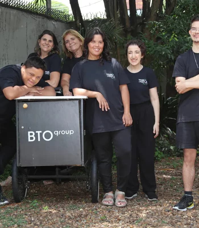 Equipe BTO+ em momento colaborativo